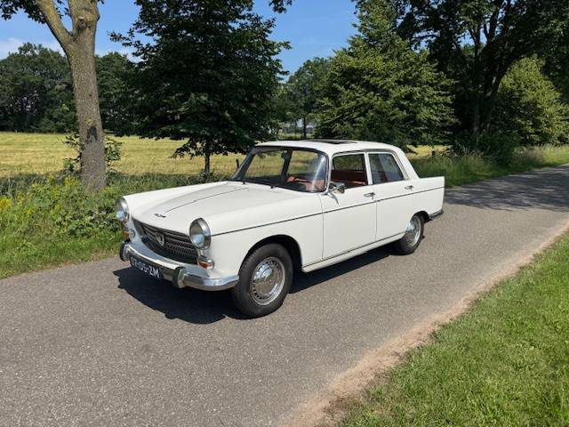 Peugeot 404 Sedan