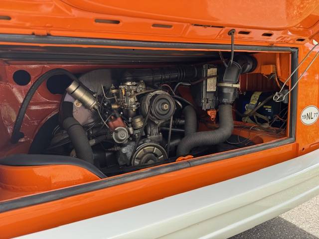 Volkswagen T2b Pickup
