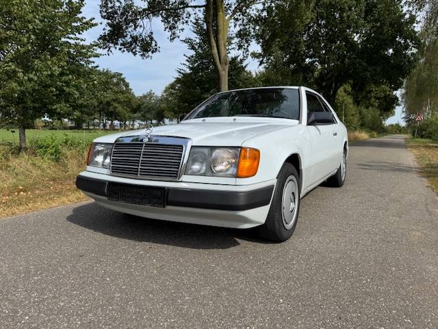 Mercedes-Benz 230CE Automaat