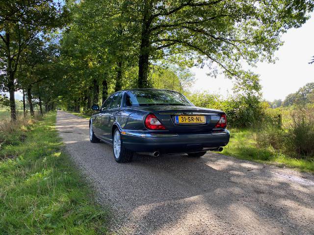 Jaguar XJ D 2.7