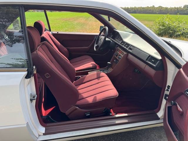 Mercedes-Benz 230CE Automaat