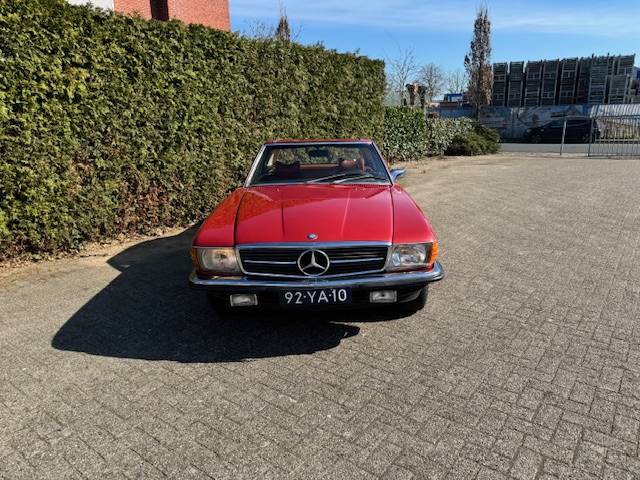 Mercedes-Benz R107 350SL