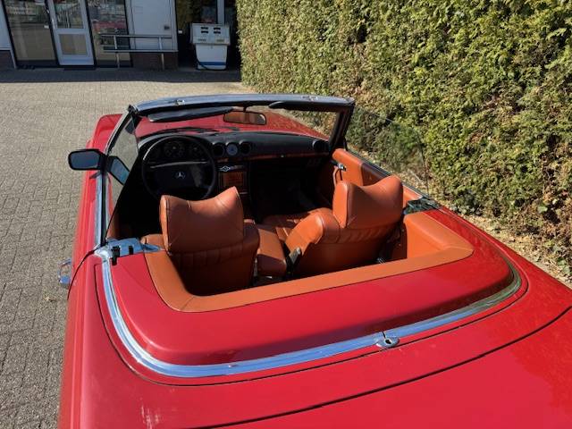 Mercedes-Benz R107 350SL