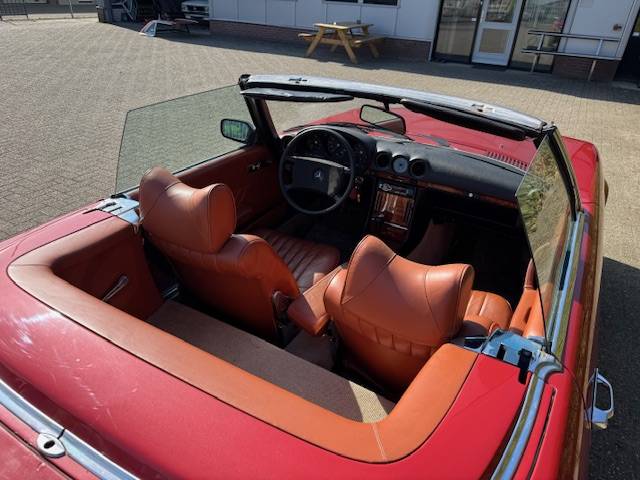 Mercedes-Benz R107 350SL