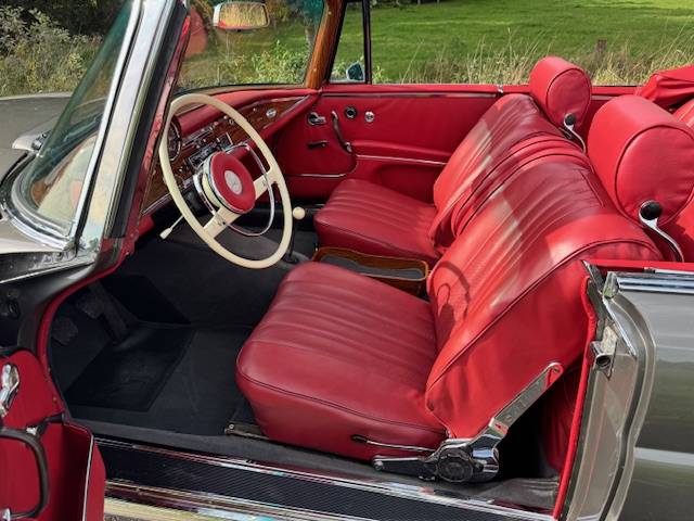 Mercedes-Benz 220SEb Cabriolet