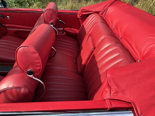 Mercedes-Benz 220SEb Cabriolet