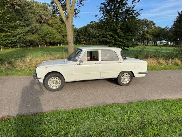 Alfa-Romeo Giulia Nuova Super 1300