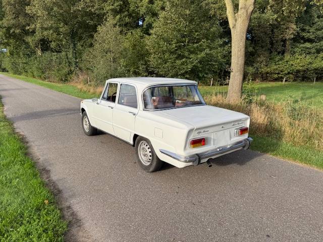 Alfa-Romeo Giulia Nuova Super 1300