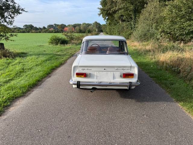 Alfa-Romeo Giulia Nuova Super 1300