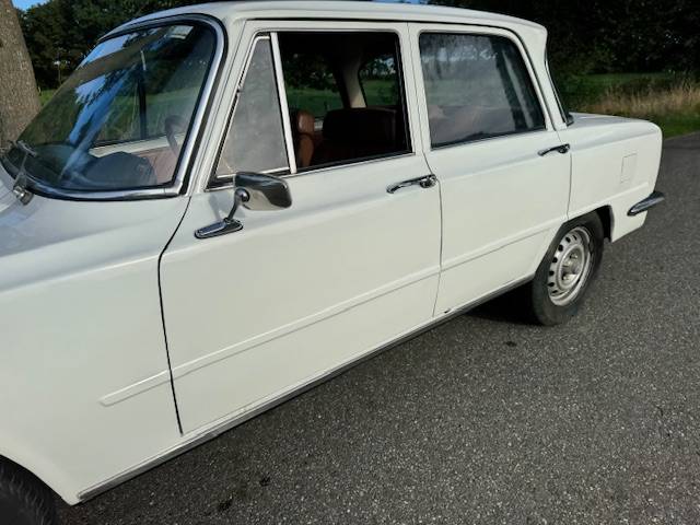 Alfa-Romeo Giulia Nuova Super 1300