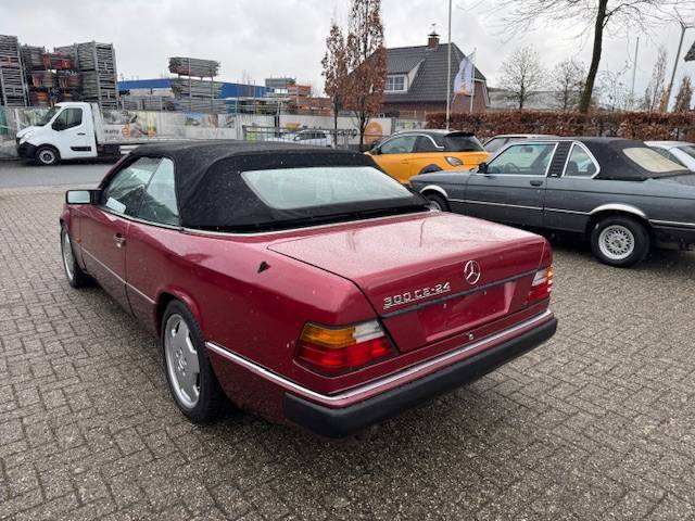 Mercedes-Benz 300CE-24 cabriolet