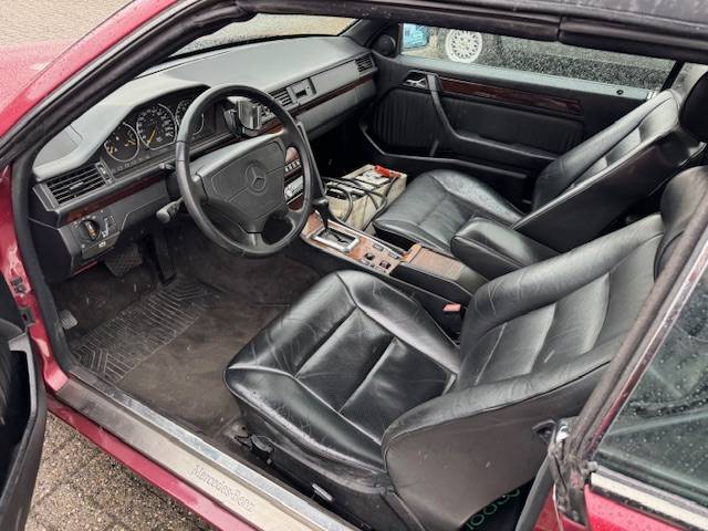 Mercedes-Benz 300CE-24 cabriolet