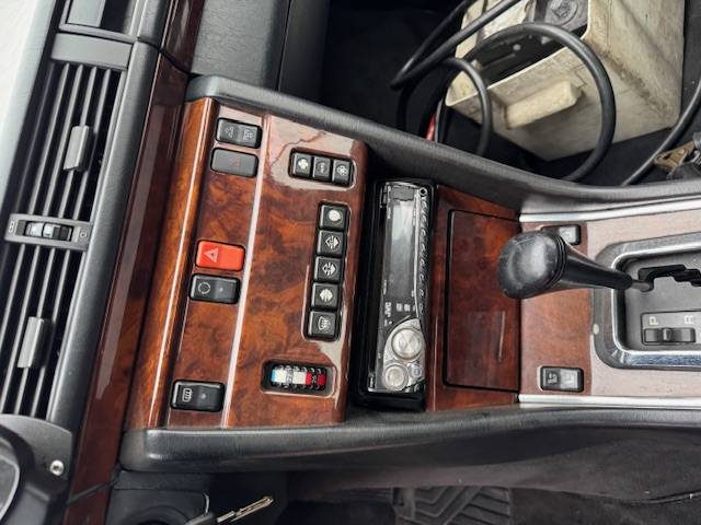 Mercedes-Benz 300CE-24 cabriolet