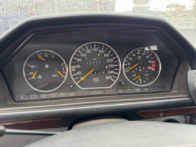 Mercedes-Benz 300CE-24 cabriolet