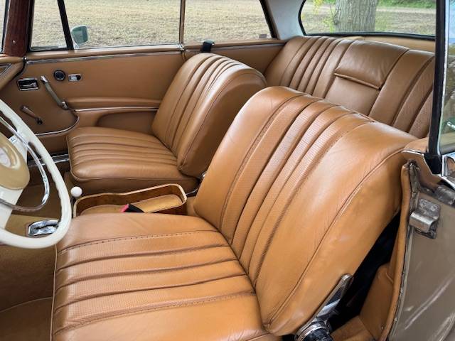 Mercedes-Benz 280SE Coupe