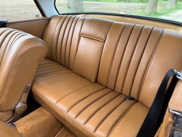 Mercedes-Benz 280SE Coupe