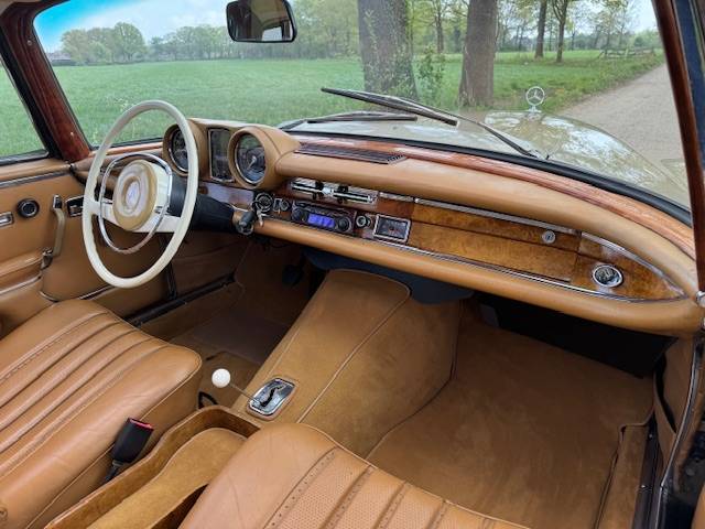 Mercedes-Benz 280SE Coupe