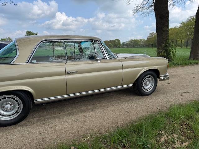 Mercedes-Benz 280SE Coupe