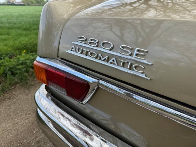 Mercedes-Benz 280SE Coupe