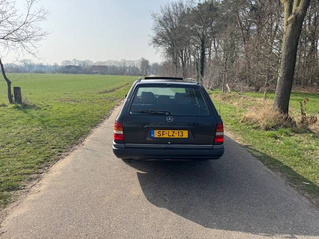 Mercedes-Benz S124 250 Diesel