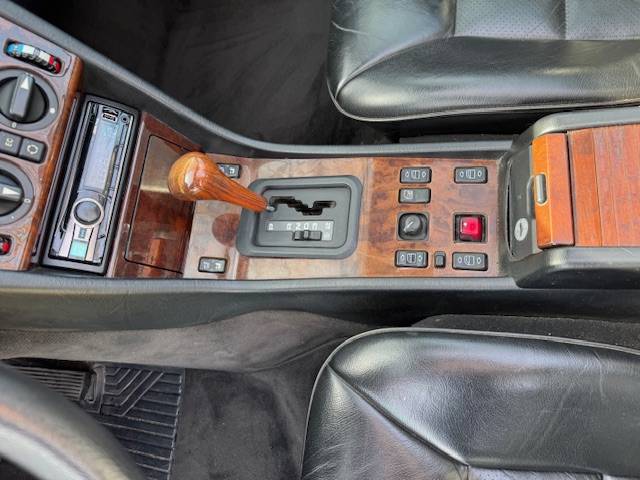 Mercedes-Benz w124 220E Cabriolet