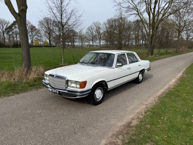 Mercedes-Benz W116 280S