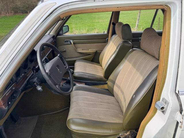 Mercedes-Benz W116 280S