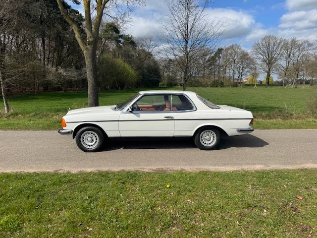 Mercedes-Benz 280CE Coupe