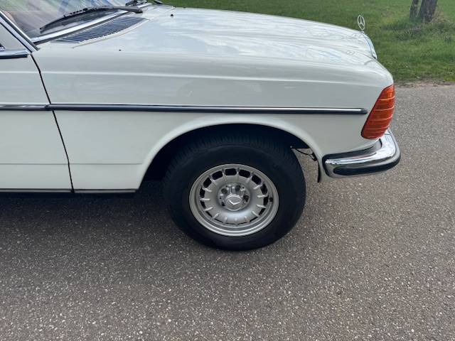 Mercedes-Benz 280CE Coupe