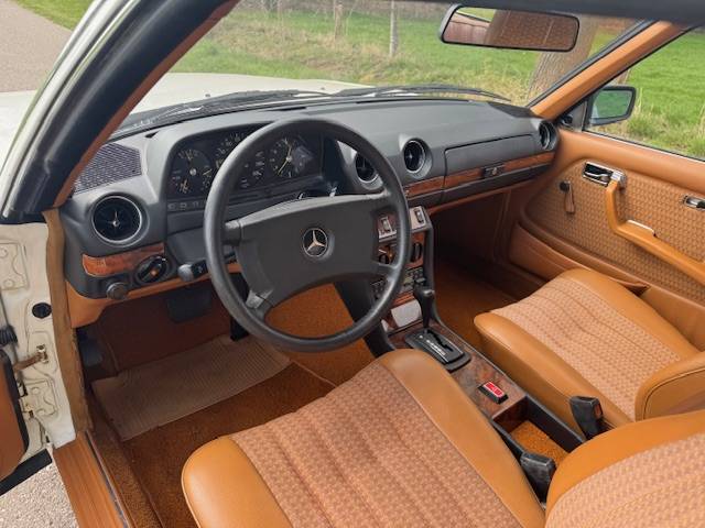 Mercedes-Benz 280CE Coupe