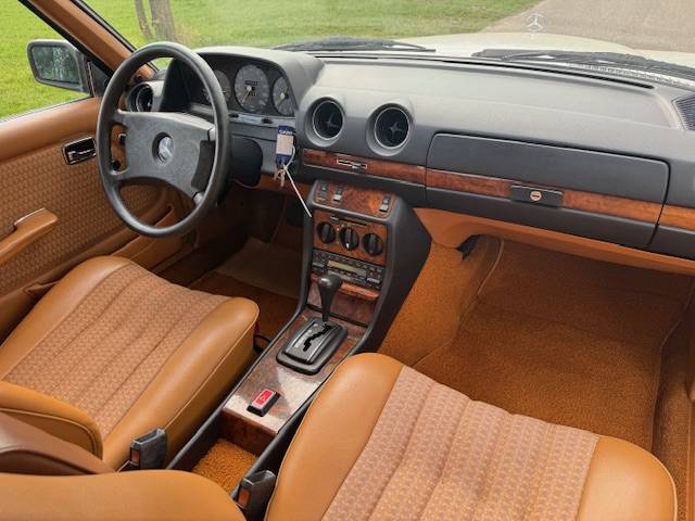 Mercedes-Benz 280CE Coupe