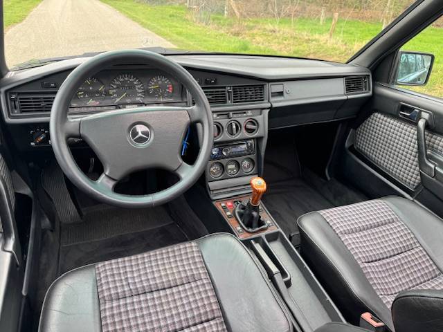 Mercedes-Benz 190 2.3-16v