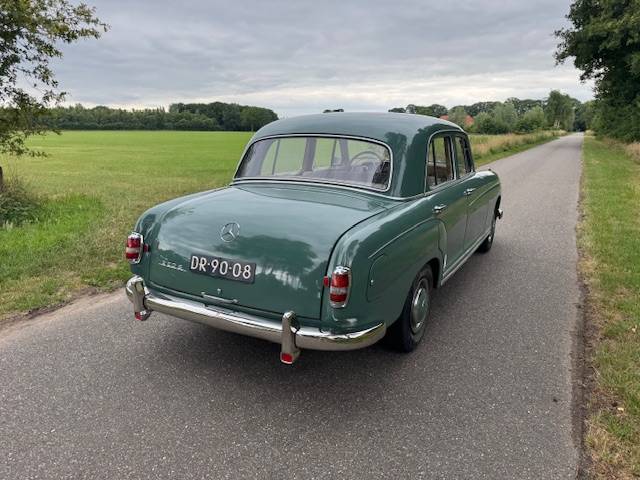 Mercedes-Benz 220S Ponton Hydrak