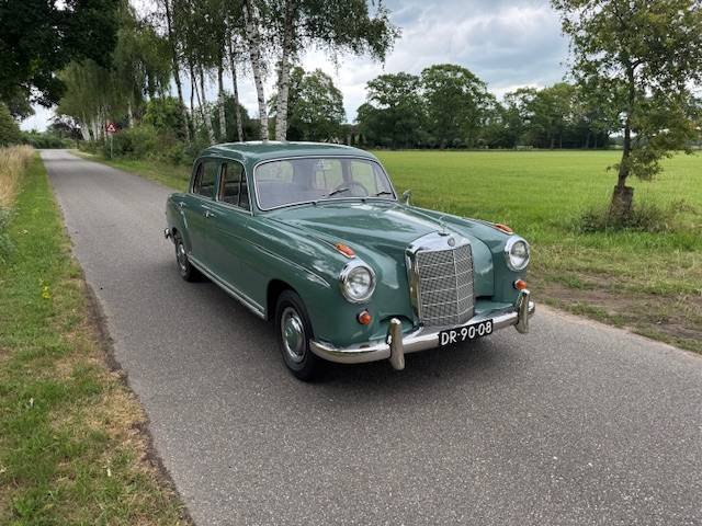 Mercedes-Benz 220S Ponton Hydrak