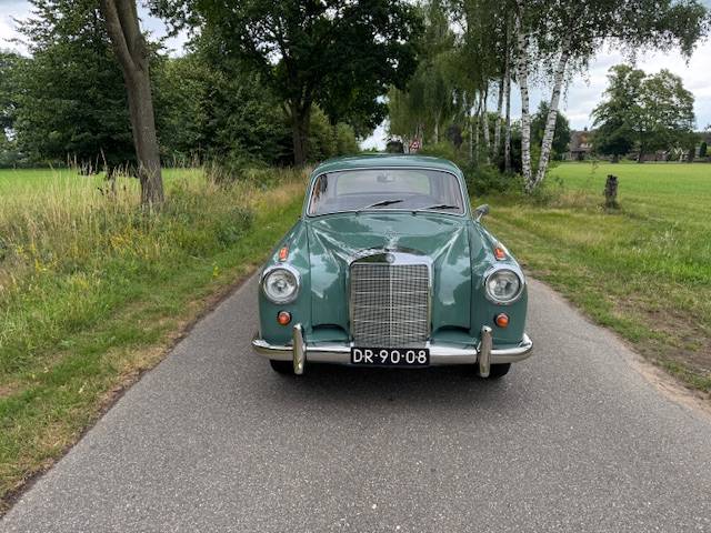 Mercedes-Benz 220S Ponton Hydrak