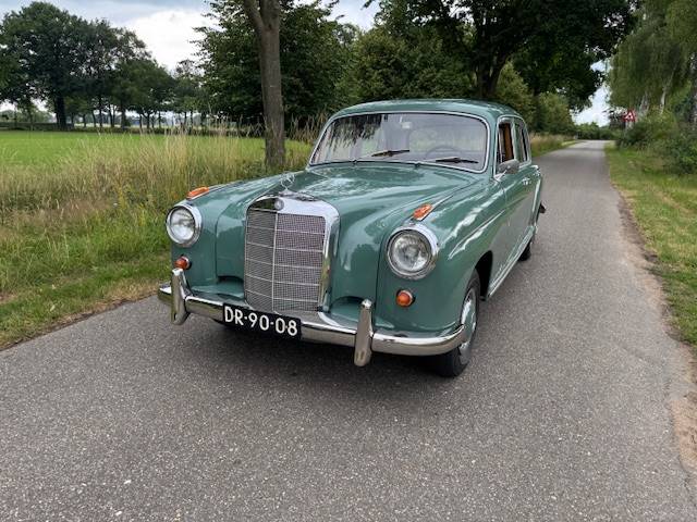 Mercedes-Benz 220S Ponton Hydrak