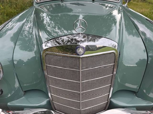 Mercedes-Benz 220S Ponton Hydrak