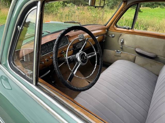 Mercedes-Benz 220S Ponton Hydrak