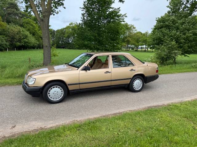 Mercedes-Benz 300E Automaat