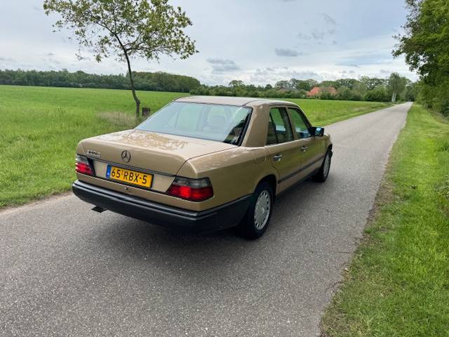 Mercedes-Benz 300E Automaat