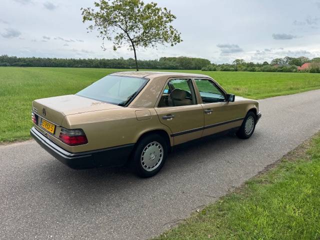 Mercedes-Benz 300E Automaat