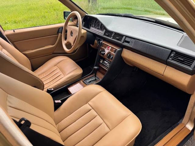 Mercedes-Benz 300E Automaat
