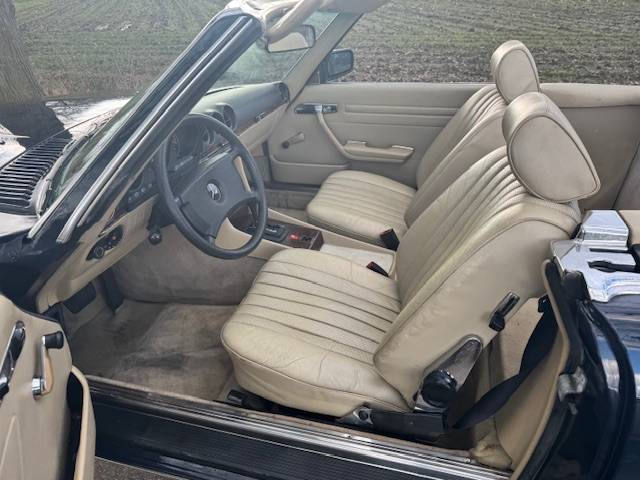 Mercedes-Benz R107 380SL AUT