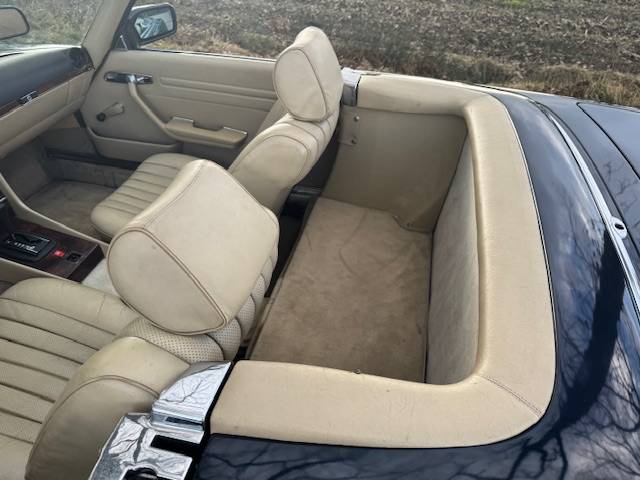 Mercedes-Benz R107 380SL AUT