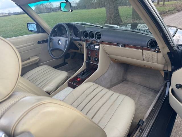 Mercedes-Benz R107 380SL AUT