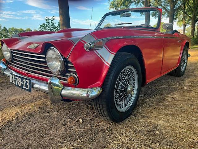 Triumph Tr250
